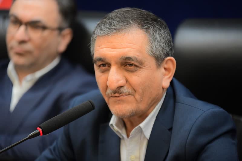 مدیرعامل سازمان منطقه آزاد اروند در نشست با فعالین اقتصادی شهرستان های آبادان و خرمشهر، گفت: برای اجرایی کردن سیاست های کلی نظام اداری و با تصویب دولت در سازمان برنامه و بودجه، شورای راهبردی برای توسعه استان خوزستان تشکیل شد